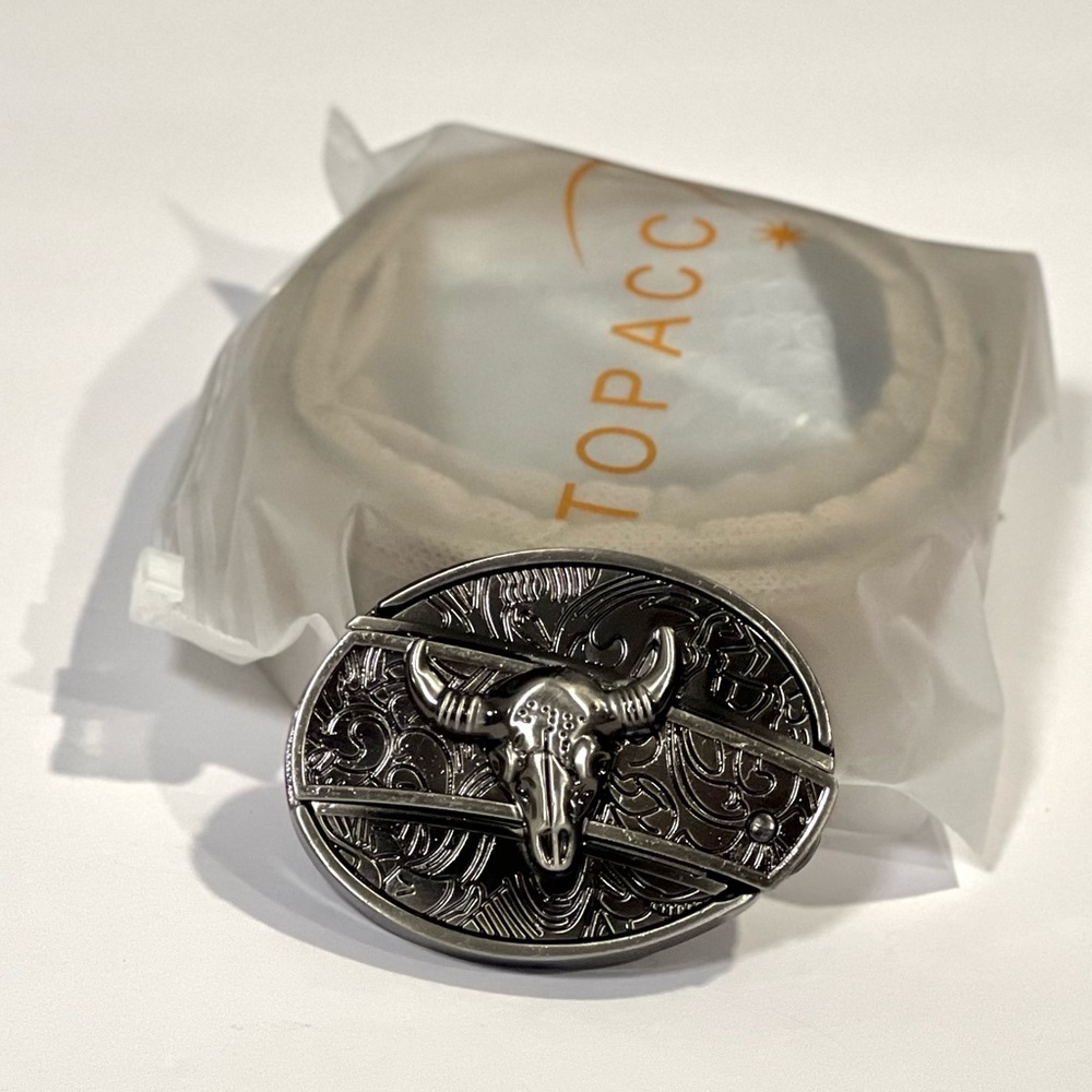 cowderry Metal Oval Cowboys Belt Buckle, Bull head